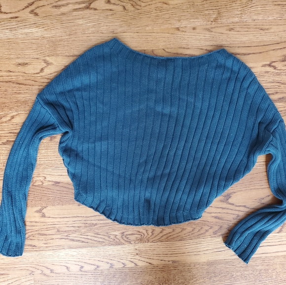 Express crop sweater - Picture 3 of 3
